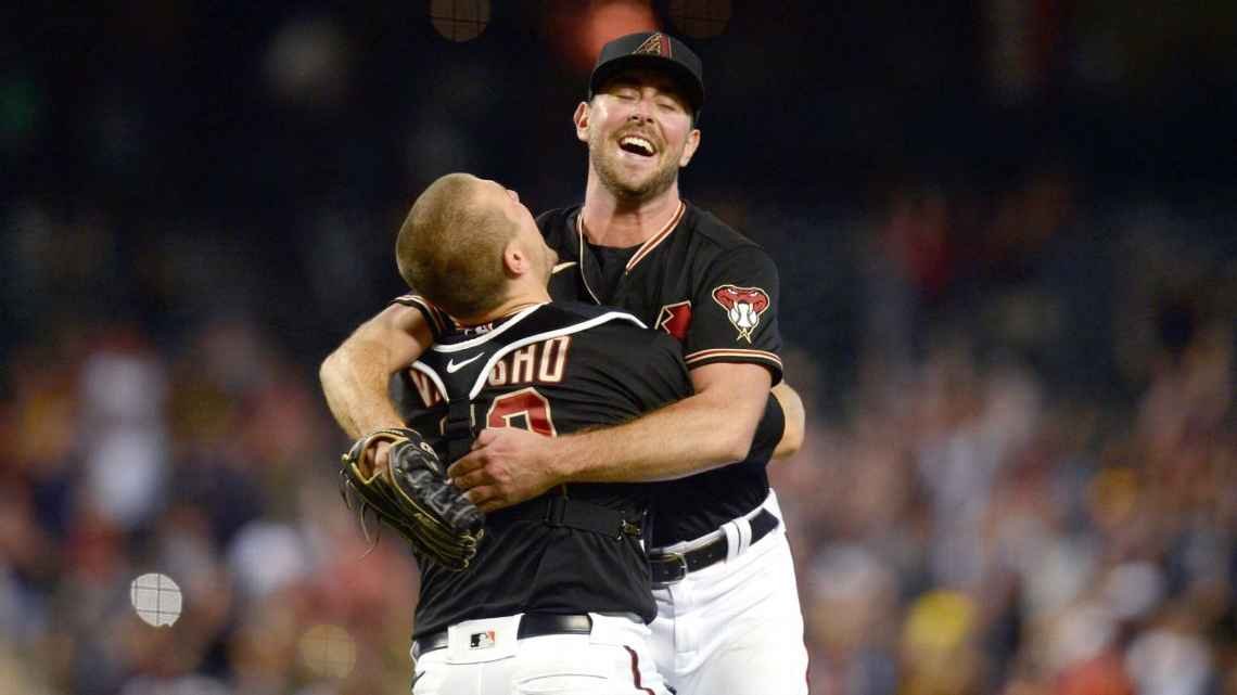 Tyler Gilbert throws no-hitter in his Major League Baseball debut â€“ Bent Corner