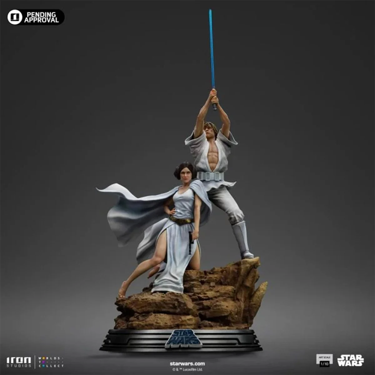 Deluxe 1:10 scale 'Star Wars' Luke and Leia statue